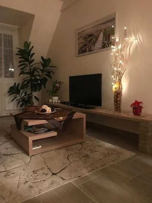 아파트 Stefi Apartman Termalfuerdo Koezeleben 에게르