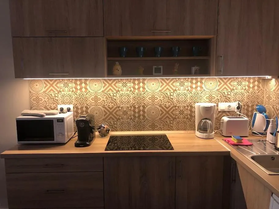 아파트 Stefi Apartman Termalfuerdo Koezeleben 에게르 헝가리